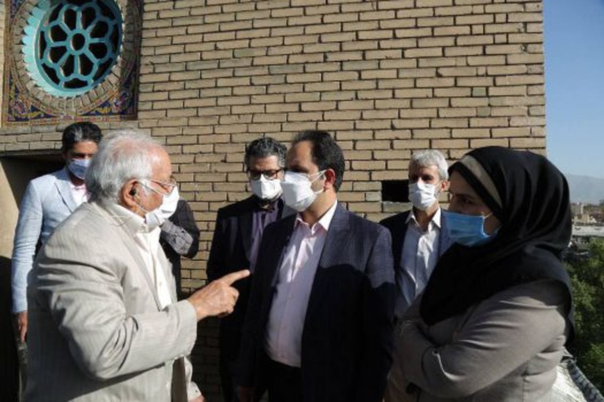 نخستین ساعت عمومی تهران در منطقه ۱۲ پایتخت مرمت و راه‌اندازی شد