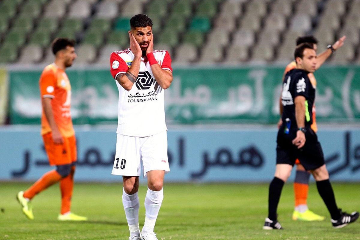 غایب بزرگ پرسپولیس برابر صنعتنفت