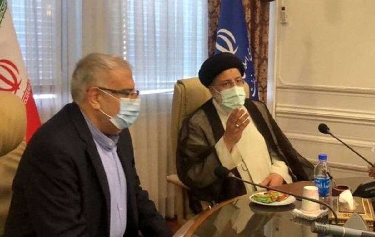 بازدید سرزده رییسجمهوری از وزارت نفت برای بررسی وضعیت جایگاههای سوخت