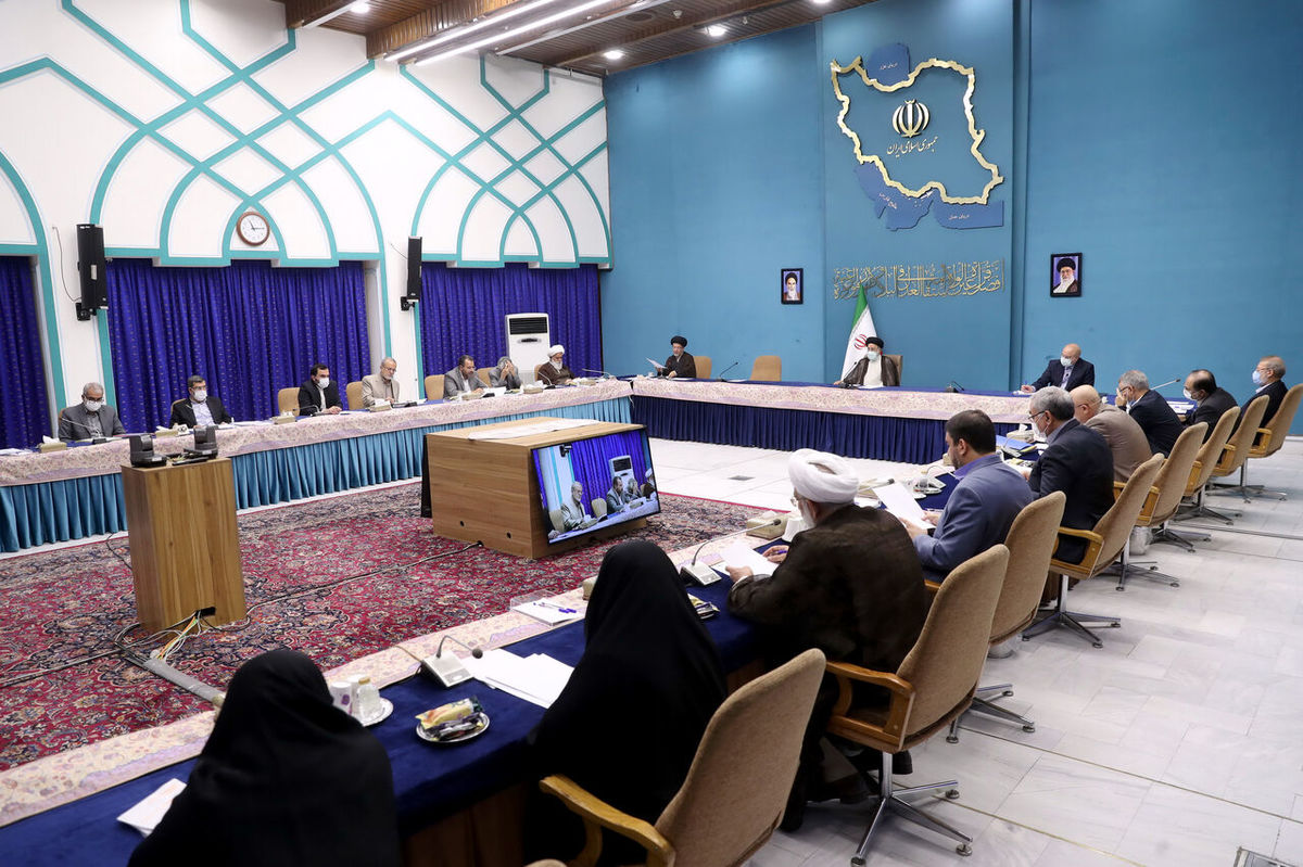 دانشآموزان و دانشجویان بدون محذوریت علمی، در فضایی آزاد گفتوگو میکنند