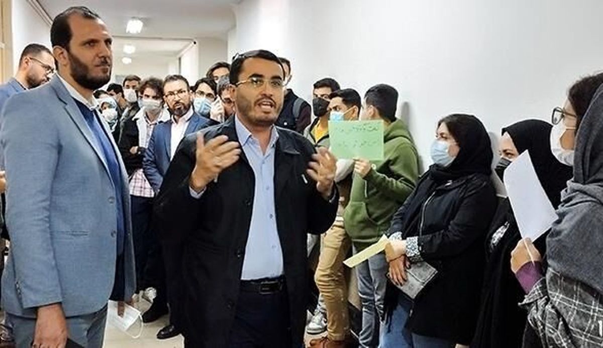 دهه هشتادیها صادق و شفاف هستند با این نسل راحتتر میتوان حرف زد