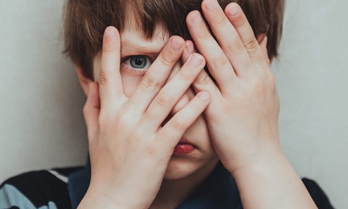 گفت‌وگو با کودک؛ سپر روانی در بحران‌ها