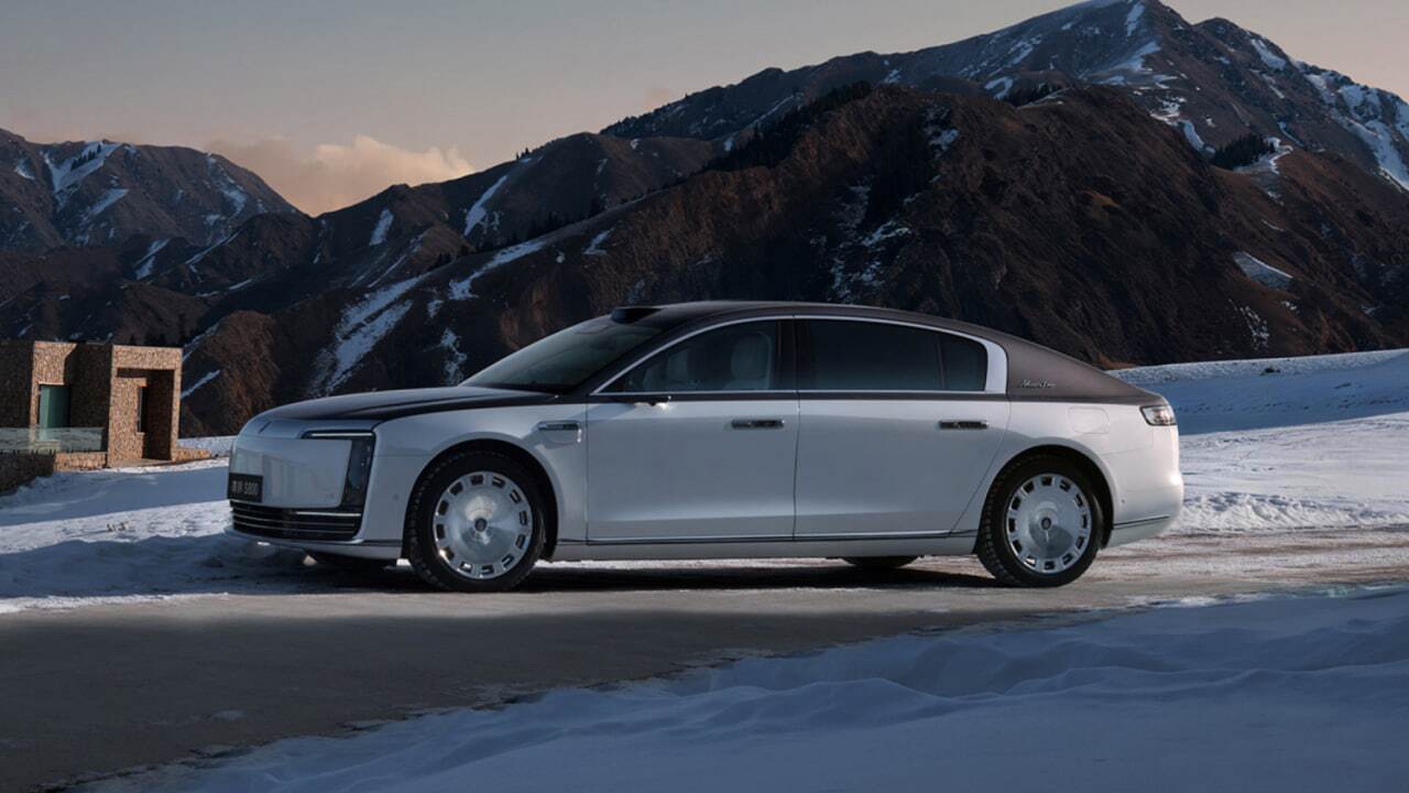 سدان انرژی نو ماکسترو اس800 از هواوی و JAC تا ژانویه 2026 عنوان پرفروش ‌ترین سدان لوکس در چین را حفظ کرد. این خودرو در مجموع بیشتر از ب ام و سری7 و مرسدس بنز اس کلاس فروش داشته است./