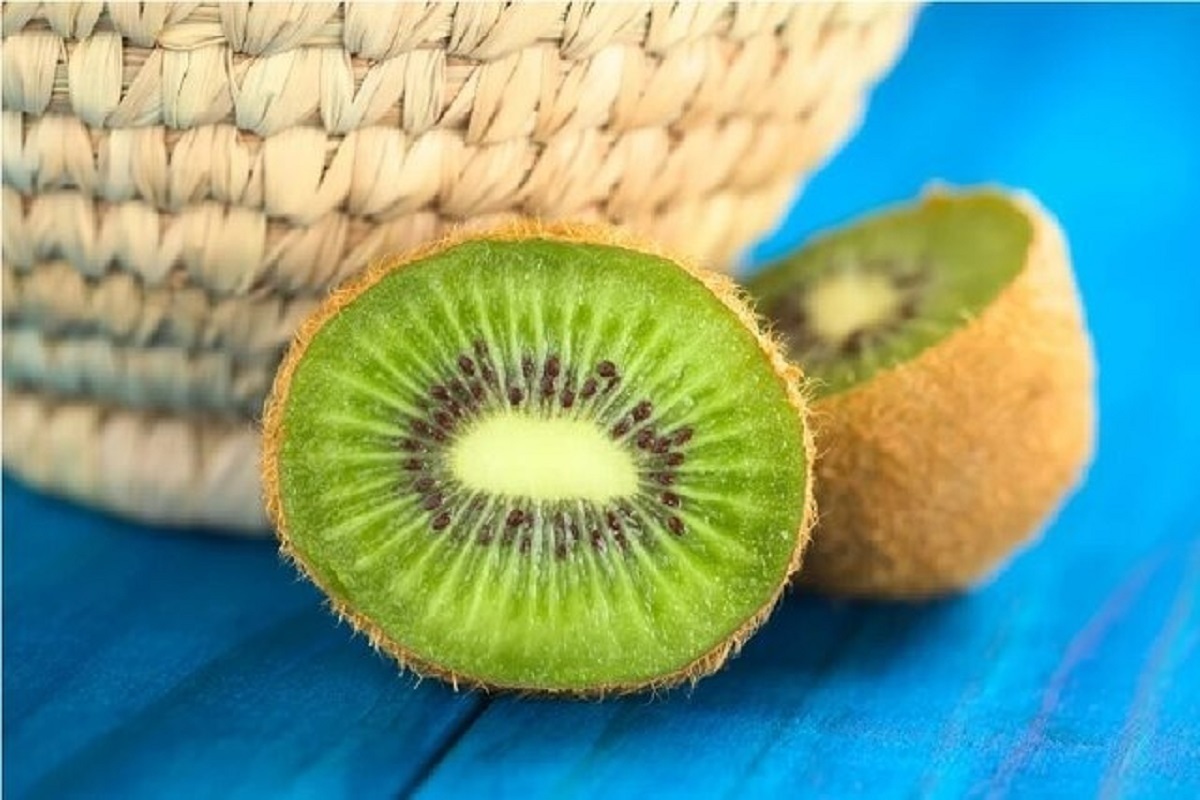 میوه‌ای که کلید شفافیت و سلامت پوست است